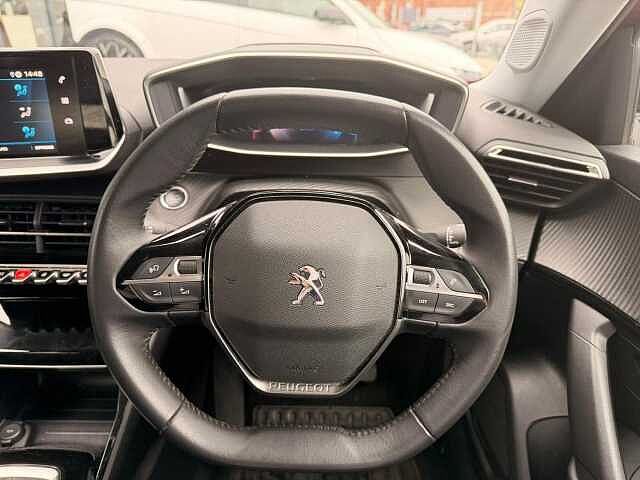 Peugeot 2008 1.2 PureTech Allure Premium SUV 5dr Petrol Manual Euro 6 (s/s) (100 ps)