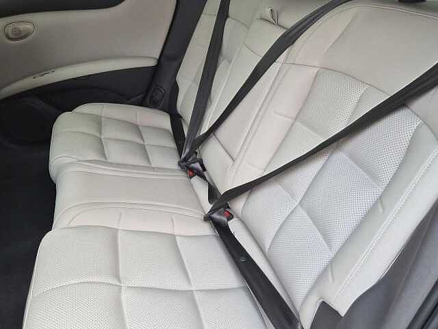 MG MG IM5 100kWh Performance Saloon Auto 4WD 5dr