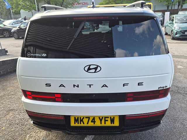 Hyundai Santa Fe 1.6 T-GDi 13.8kWh Calligraphy Auto 4WD Euro 6 (s/s) 5dr (7Seat)