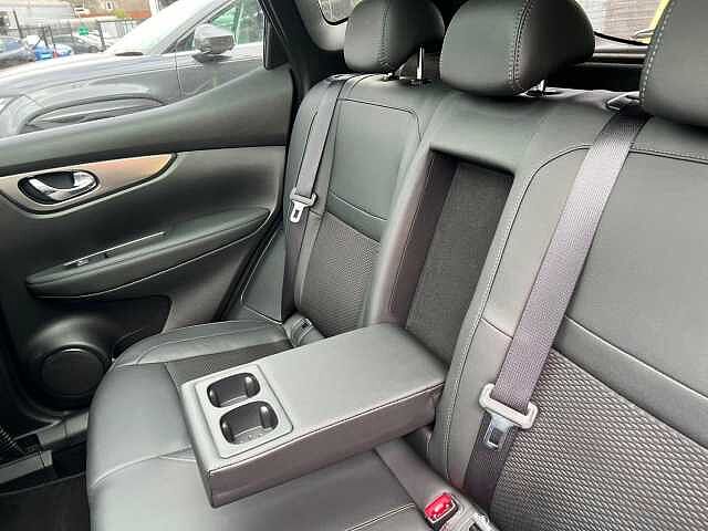 Nissan Qashqai 1.3 DIG-T Tekna Euro 6 (s/s) 5dr