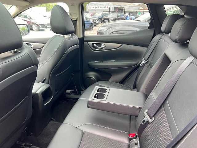 Nissan Qashqai 1.3 DIG-T Tekna Euro 6 (s/s) 5dr