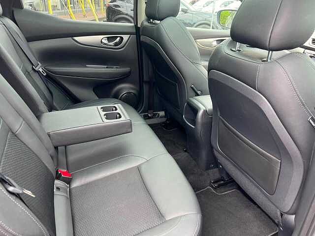 Nissan Qashqai 1.3 DIG-T Tekna Euro 6 (s/s) 5dr