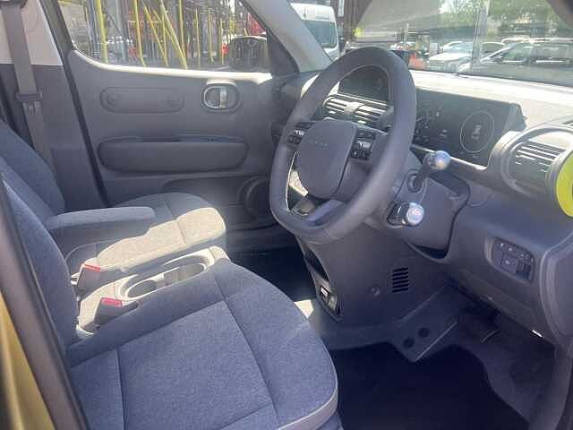 Hyundai INSTER Long Range 49kWh Cross Auto 5dr Green