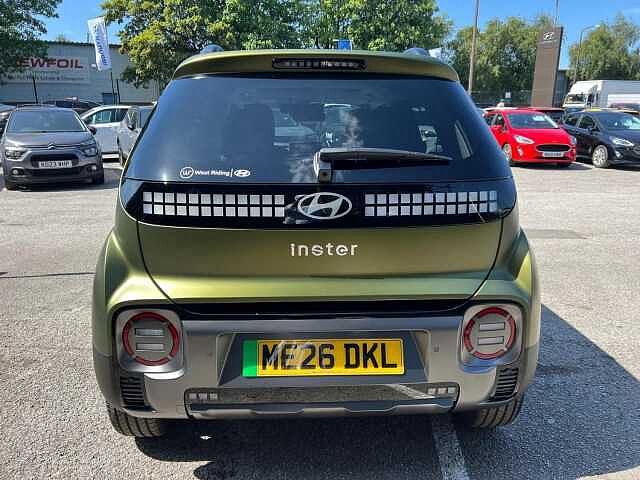 Hyundai INSTER Long Range 49kWh Cross Auto 5dr Green