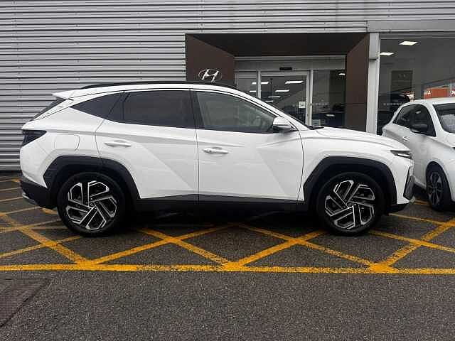 Hyundai TUCSON 1.6 T-GDi 13.8kWh Ultimate SUV 5dr Petrol Plug-in Hybrid Auto Euro 6 (s/s) (253 White