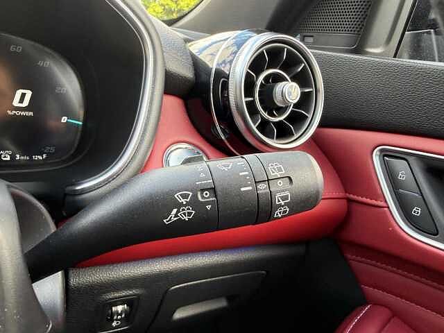 MG MG HS 1.5 T-GDI 16.6kWh Exclusive Auto Euro 6 (s/s) 5dr