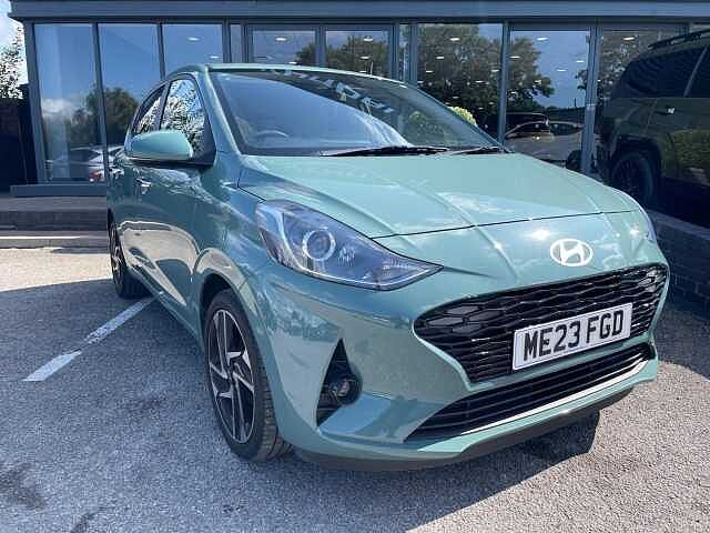 Hyundai i10 1.0 Premium Hatchback 5dr Petrol Auto Euro 6 (s/s) (67 ps)