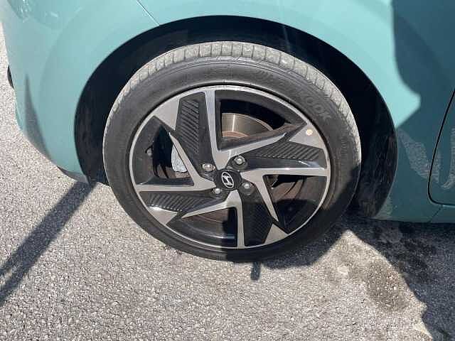 Hyundai i10 1.0 Premium Hatchback 5dr Petrol Auto Euro 6 (s/s) (67 ps)