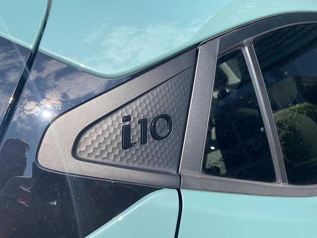 Hyundai i10 1.0 Premium Hatchback 5dr Petrol Auto Euro 6 (s/s) (67 ps)