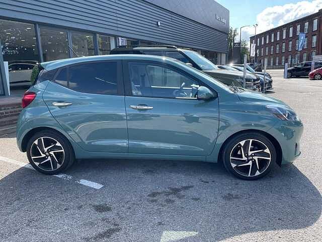 Hyundai i10 1.0 Premium Hatchback 5dr Petrol Auto Euro 6 (s/s) (67 ps)