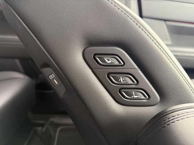 Hyundai Santa Fe 1.6 T-GDi 13.8kWh Calligraphy Auto 4WD Euro 6 (s/s) 5dr