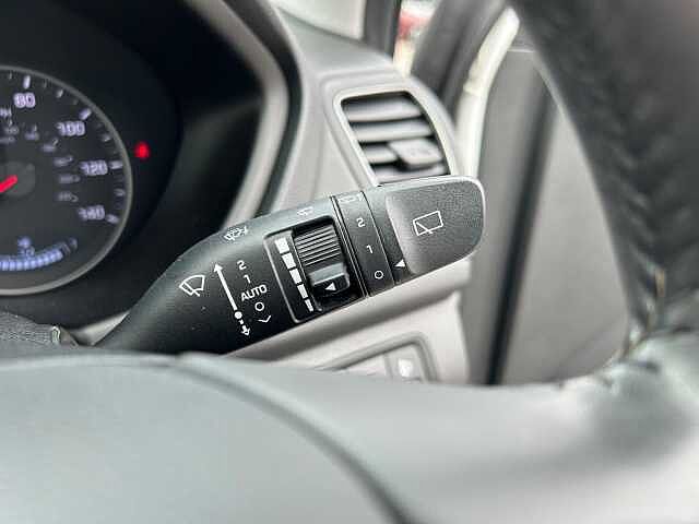 Hyundai I20 1.2 Premium Nav Euro 6 (s/s) 5dr White