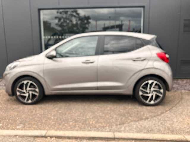 Hyundai i10 1.2 MPi Premium 5dr