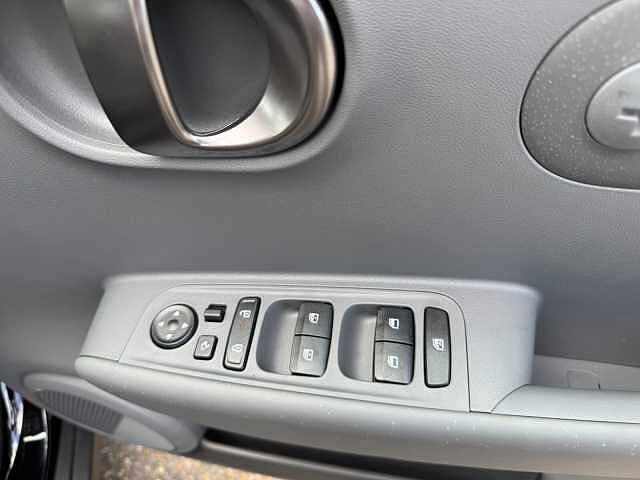 Hyundai Inster 85kW Cross 49kWh 5dr Auto