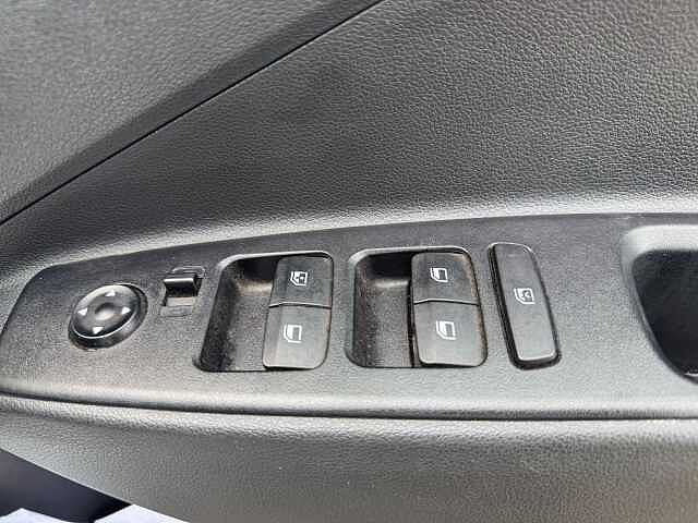 Hyundai i10 1.0 MPi SE Connect 5dr