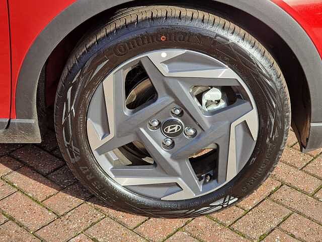 Hyundai BAYON 1.0 TGDi Ultimate 5dr DCT Dragn Red-blkrf