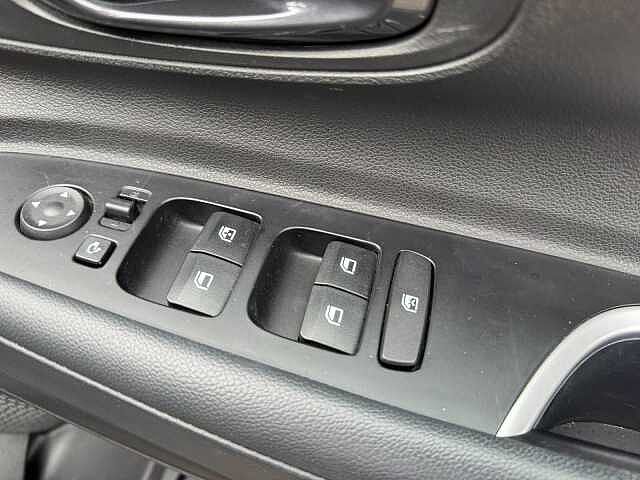 Hyundai I20 1.0T GDi 48V MHD Premium 5dr DCT Phantom Black