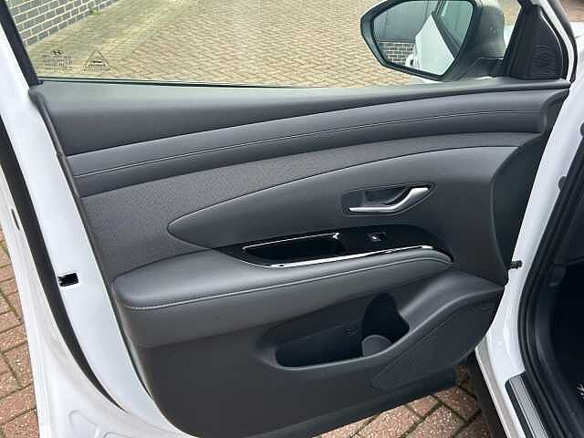 Hyundai TUCSON 1.6T Premium 5dr Atlas White