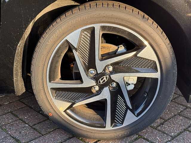 Hyundai i10 1.2 [79] Premium 5dr Auto [Nav]