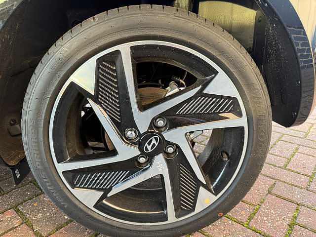 Hyundai i10 1.2 [79] Premium 5dr Auto [Nav]