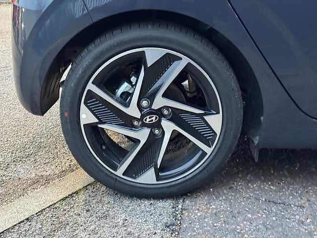 Hyundai i10 1.2 [79] Premium 5dr Auto [Nav]