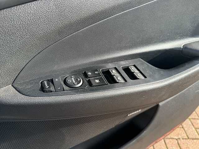 Hyundai TUCSON 1.6 TGDi 177 Premium SE 5dr 2WD DCT White