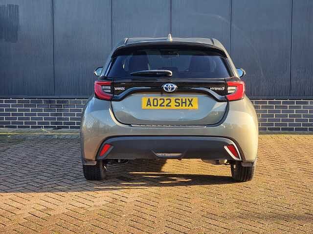 Toyota Yaris 1.5 Hybrid Design 5dr CVT