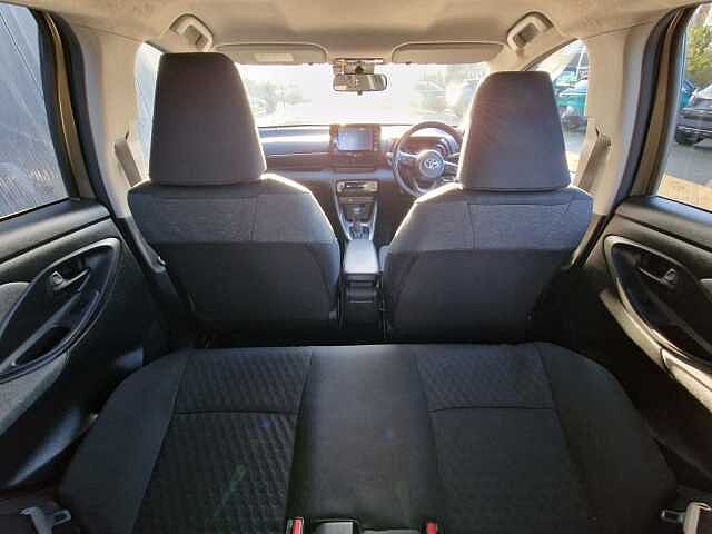Toyota Yaris 1.5 Hybrid Design 5dr CVT