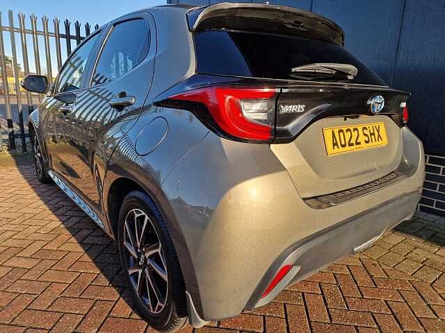 Toyota Yaris 1.5 Hybrid Design 5dr CVT