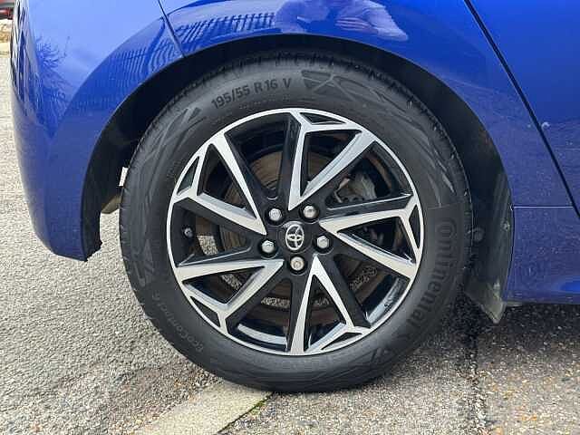 Toyota Yaris 1.5 Hybrid Design 5dr CVT