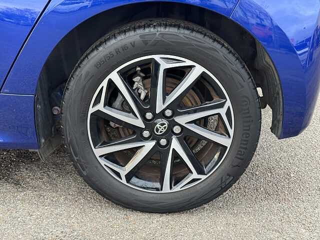 Toyota Yaris 1.5 Hybrid Design 5dr CVT