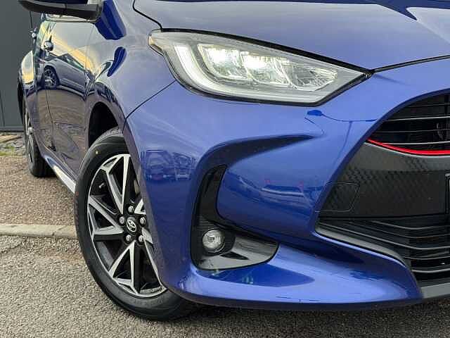 Toyota Yaris 1.5 Hybrid Design 5dr CVT