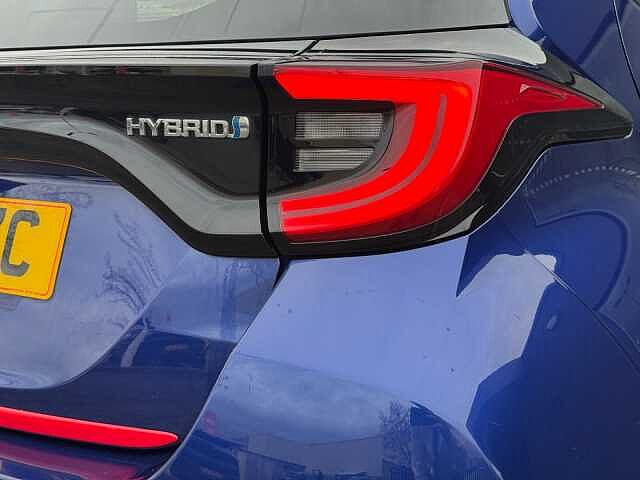 Toyota Yaris 1.5 Hybrid Design 5dr CVT