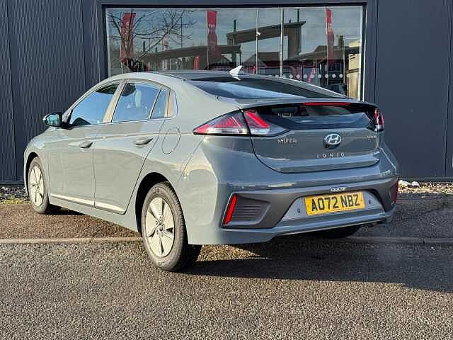 Hyundai IONIQ 1.6 GDi Hybrid Premium 5dr DCT Electric Shadow