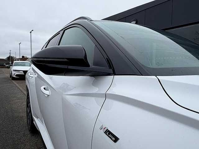 Hyundai TUCSON 1.6T Hybrid N Line 5dr Auto Serenity White