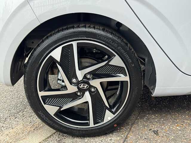 Hyundai I10 1.2 [79] Premium 5dr [Nav] Lumen Gray