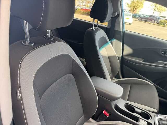 Hyundai KONA 1.6 GDi Hybrid Premium 5dr DCT Blue Lagoon