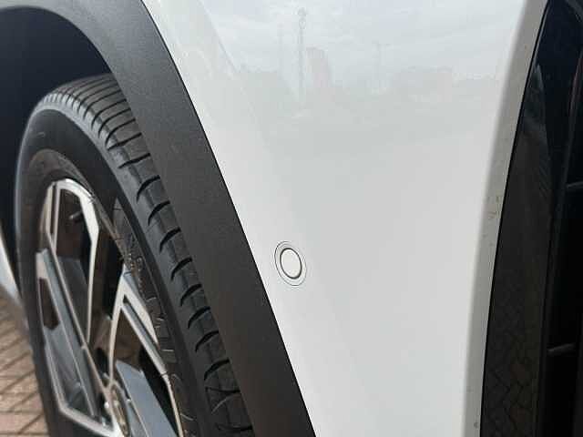 Hyundai TUCSON 1.6T Hybrid Ultimate 5dr Auto Serenity White