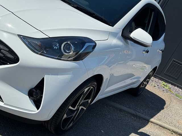 Hyundai i10 1.2 [79] Premium 5dr [Nav]