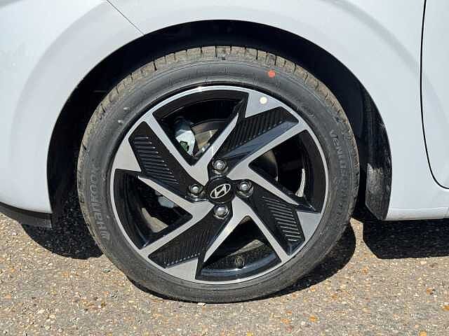 Hyundai i10 1.2 [79] Premium 5dr [Nav]