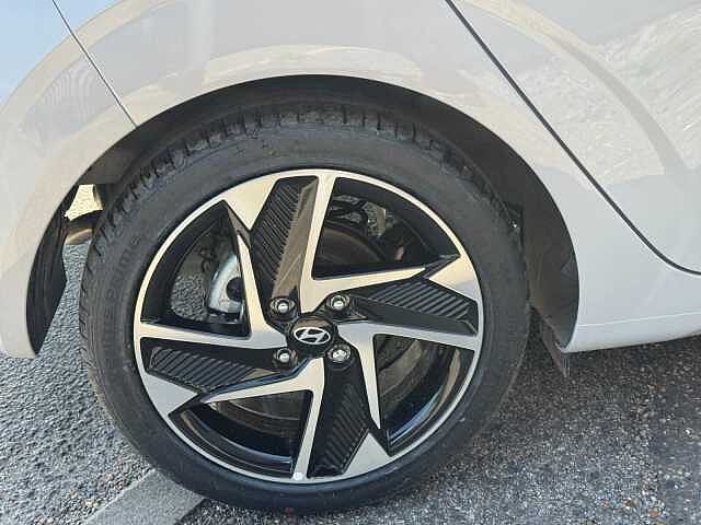 Hyundai i10 1.2 [79] Premium 5dr [Nav]