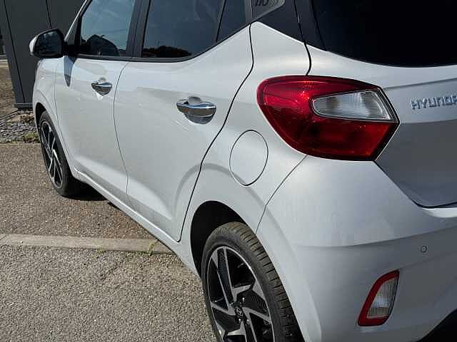 Hyundai i10 1.2 [79] Premium 5dr [Nav]
