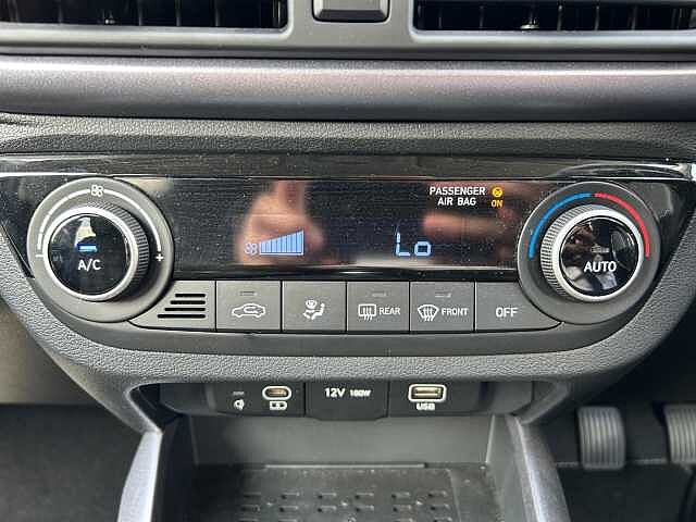 Hyundai i10 1.2 Premium Euro 6 (s/s) 5dr