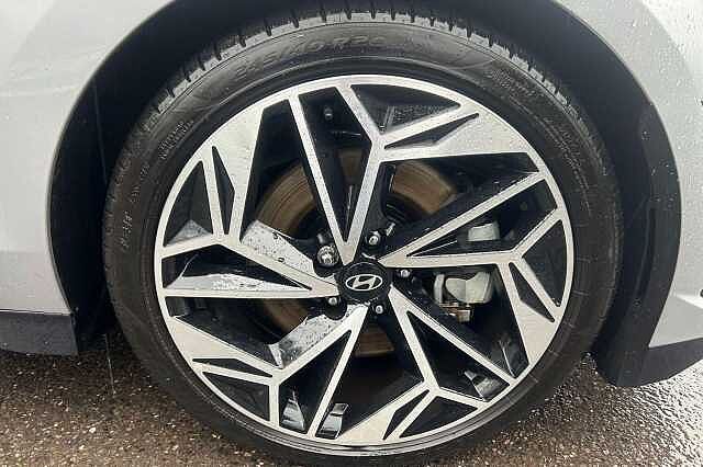 Hyundai IONIQ 6 77.4kWh Ultimate Auto 4dr Silver