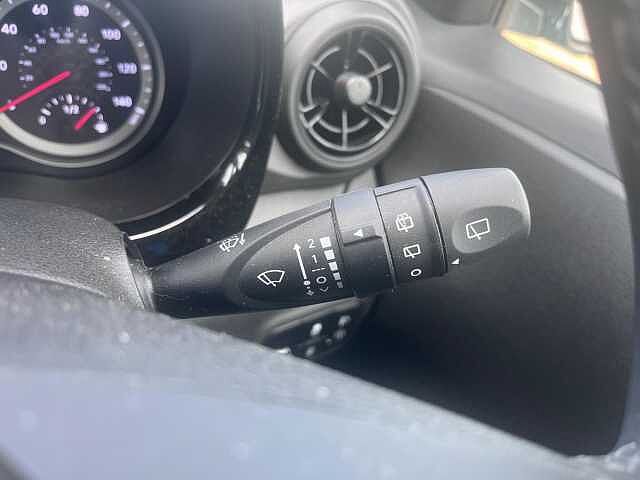 Hyundai i10 1.0 SE Connect Auto Euro 6 (s/s) 5dr