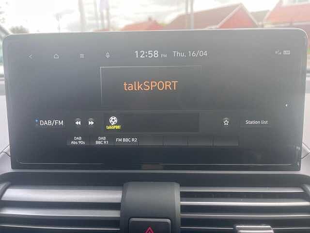 Hyundai INSTER Long Range 49kWh 02 Auto 5dr Black