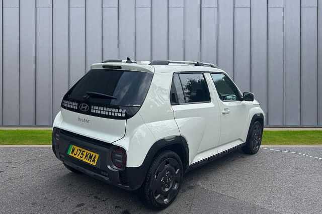 Hyundai INSTER Long Range 49kWh Cross Auto 5dr Natural Ivory