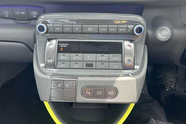 Hyundai INSTER Long Range 49kWh Cross Auto 5dr Natural Ivory