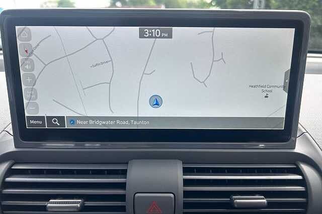 Hyundai INSTER Long Range 49kWh Cross Auto 5dr Natural Ivory