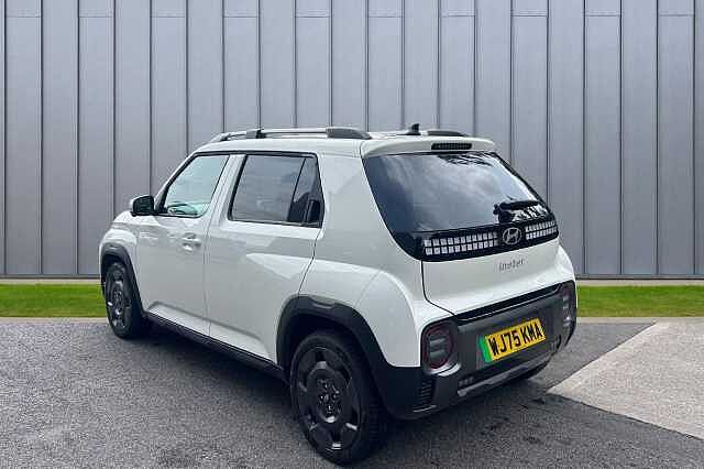 Hyundai INSTER Long Range 49kWh Cross Auto 5dr Natural Ivory